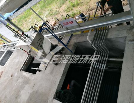 化妆品废水处理过程中好氧池产生泡沫的原因？